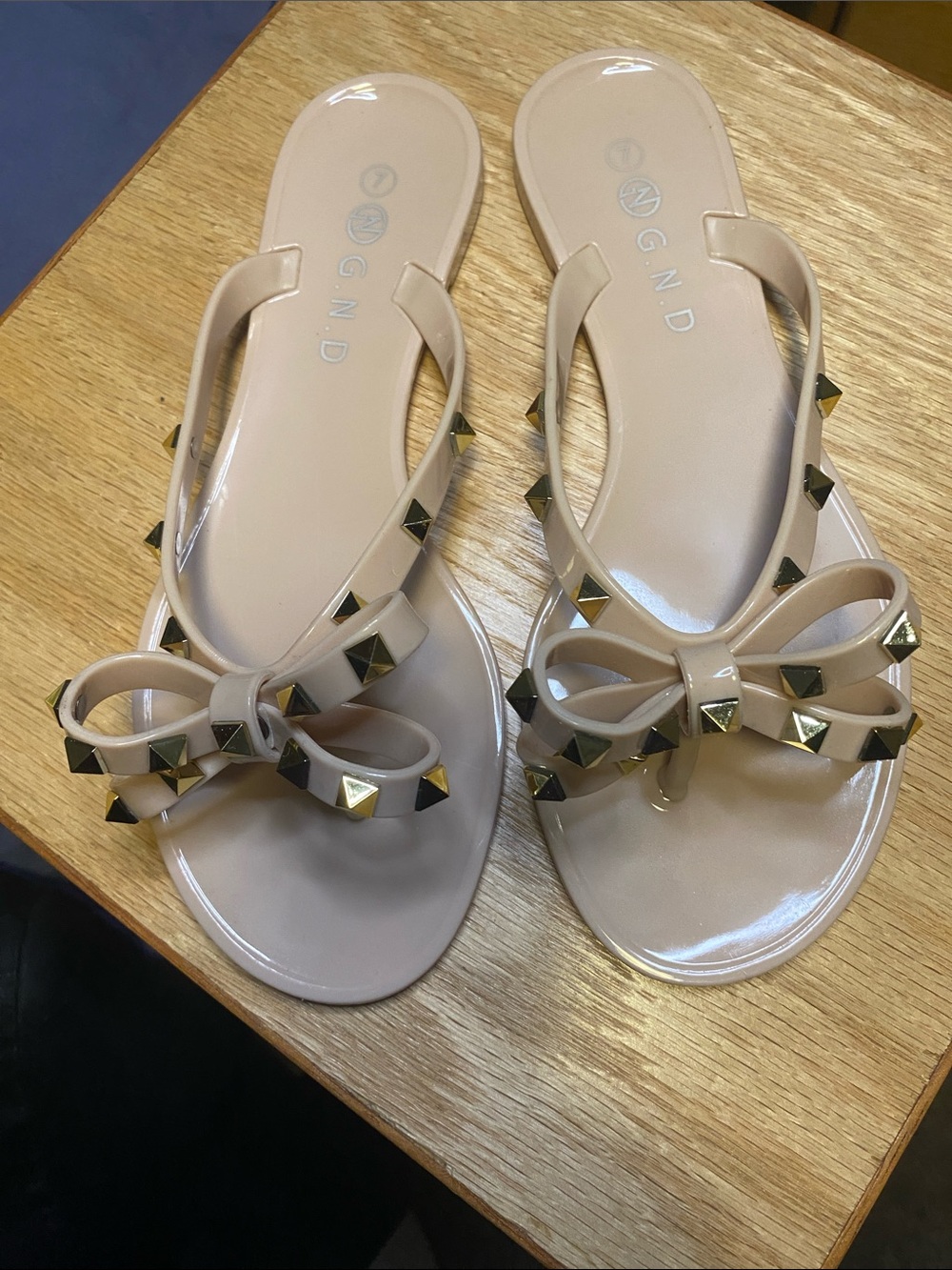 Women’s Nude Bow Stud Jelly Sandals